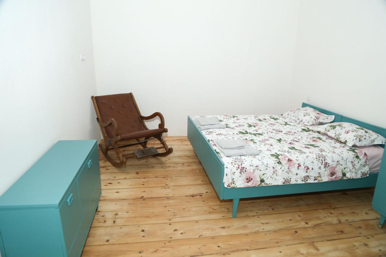 Panchitos Apartment ティビリシ エクステリア 写真